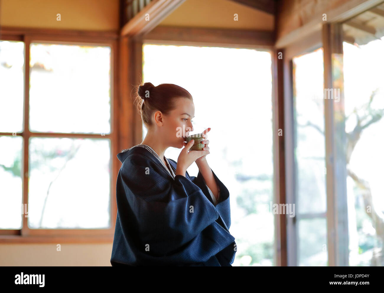 Yukata ryokan hi-res stock photography and images - Alamy