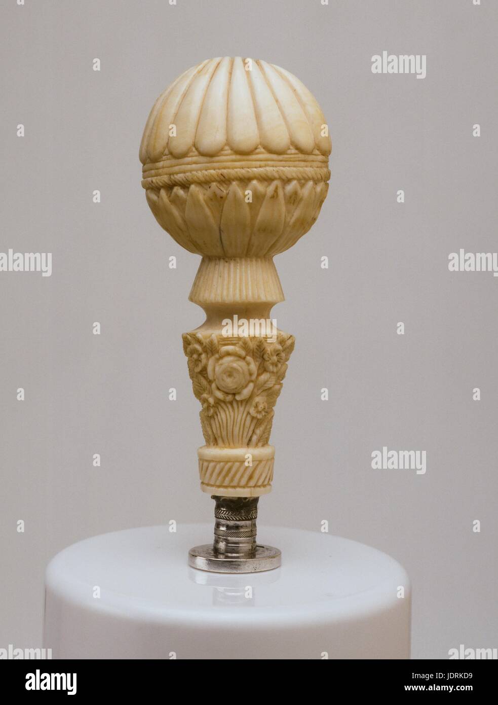 Balloon stamp  Ivory and silver (9 x 3.3 x 2.3 cm)  Muller-Quênot Collection Stock Photo