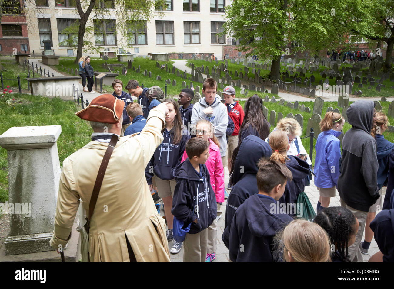 tour groups at paul reveres grave in Granary Burying ground Boston USA Stock Photo