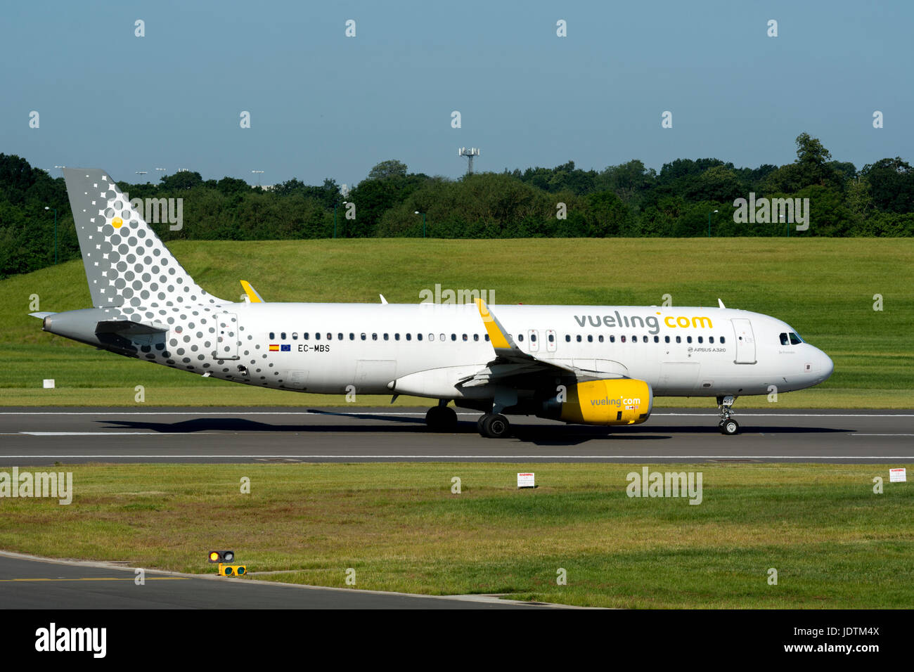 Vueling Airbus A320 ready for take off at Birmingham Airport, UK (EC-MBS) Stock Photo