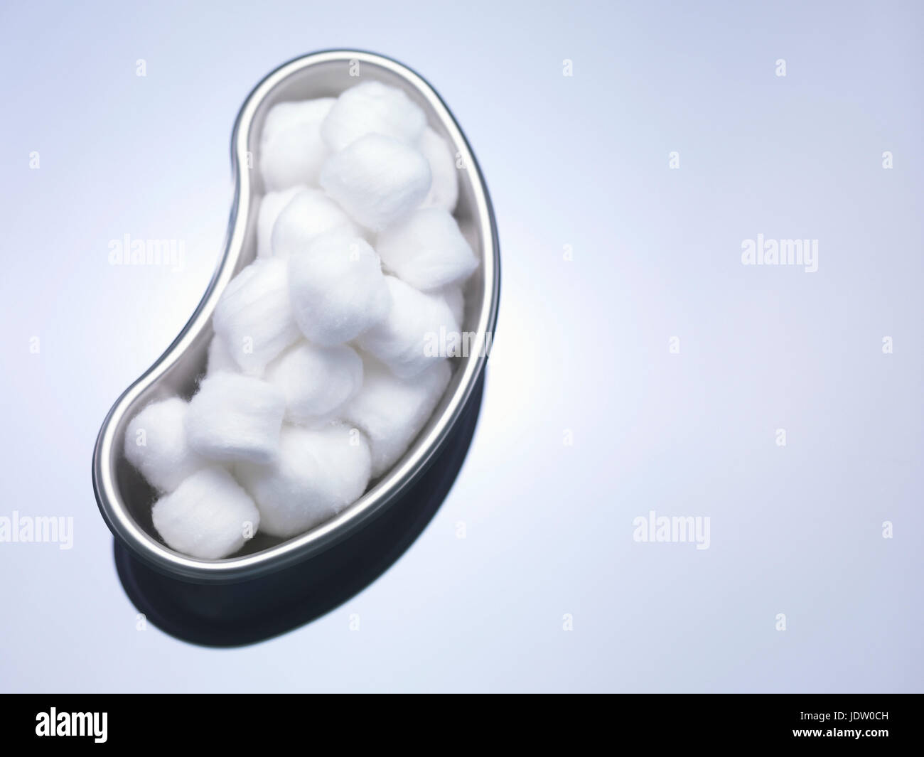 Cotton balls in kidney surgical bowl Stock Photo Alamy