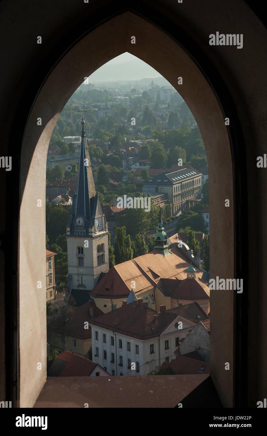 Sunlight through church window hi-res stock photography and images - Alamy