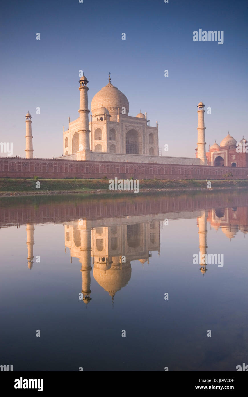 Taj Mahal reflected in still pool Stock Photo
