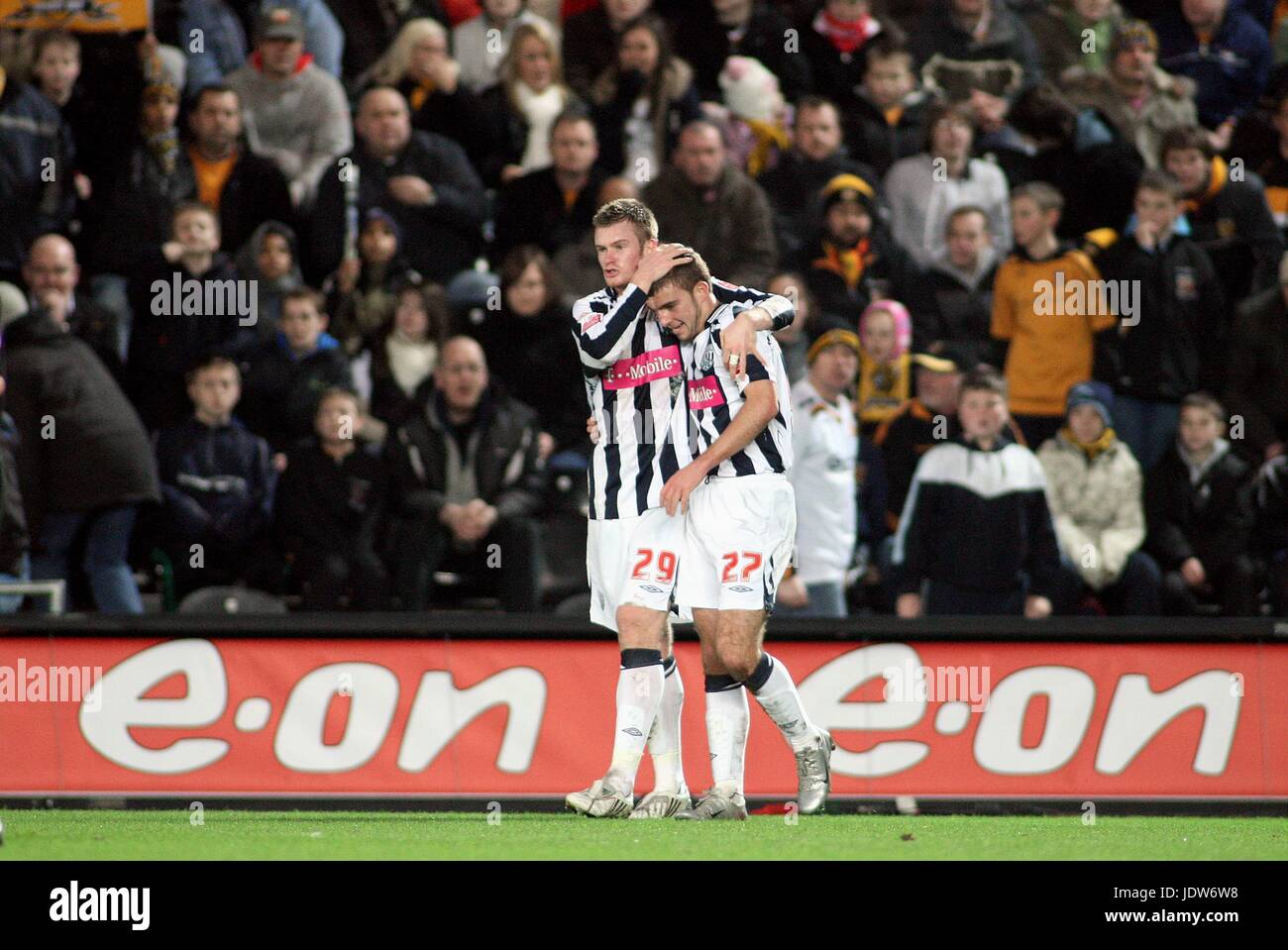 CHRIS BRUNT & JAMES MORRISON HULL V WEST BROM KC STADIUM HULL ENGLAND 12 January 2008 Stock CHRIS BRUNT & JAMES MORRISON HULL V WEST BROM KC STADIUM HULL ENGLAND 12 January 2008 Stock