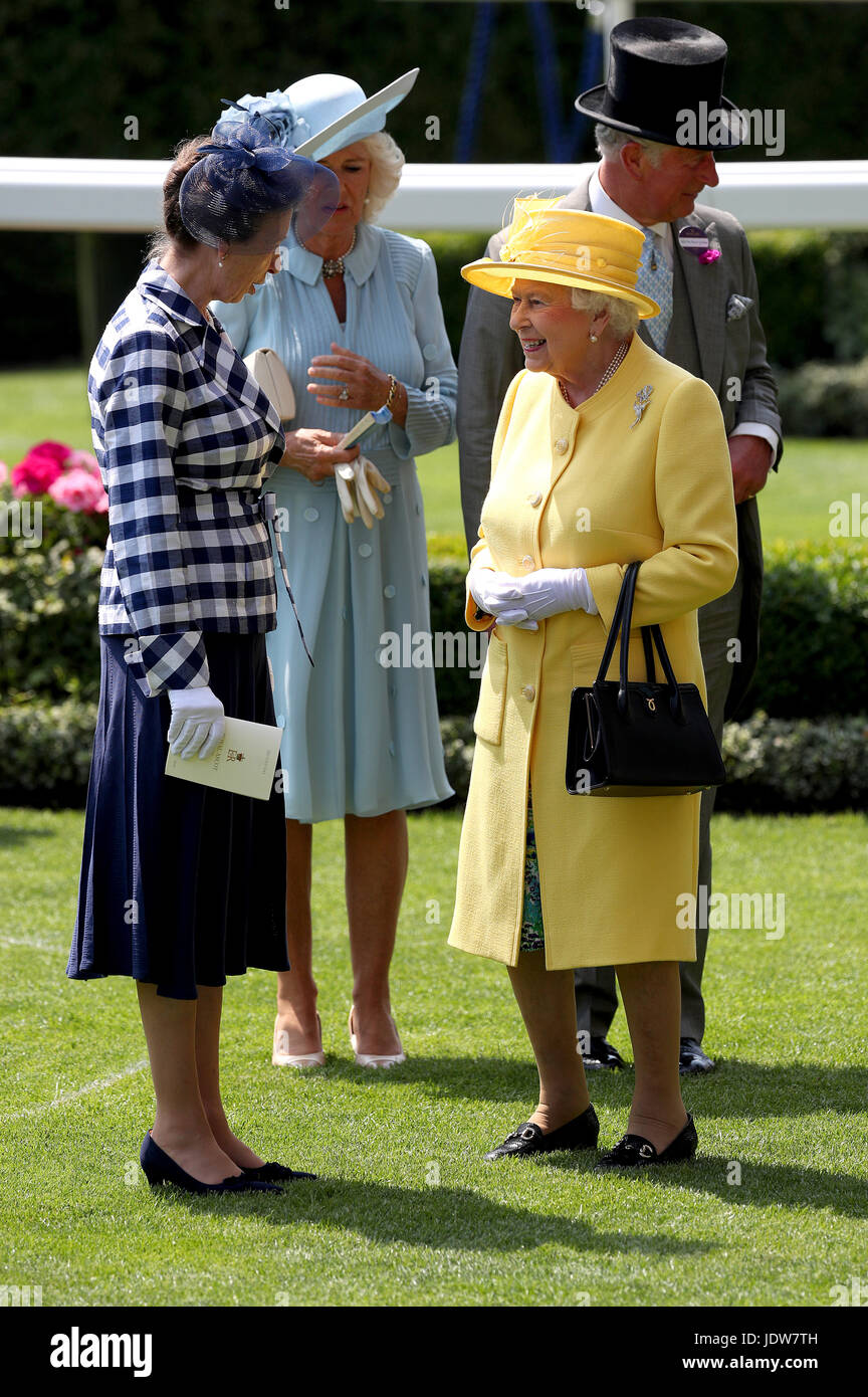 Royal ascot queen anne hi-res stock photography and images - Alamy