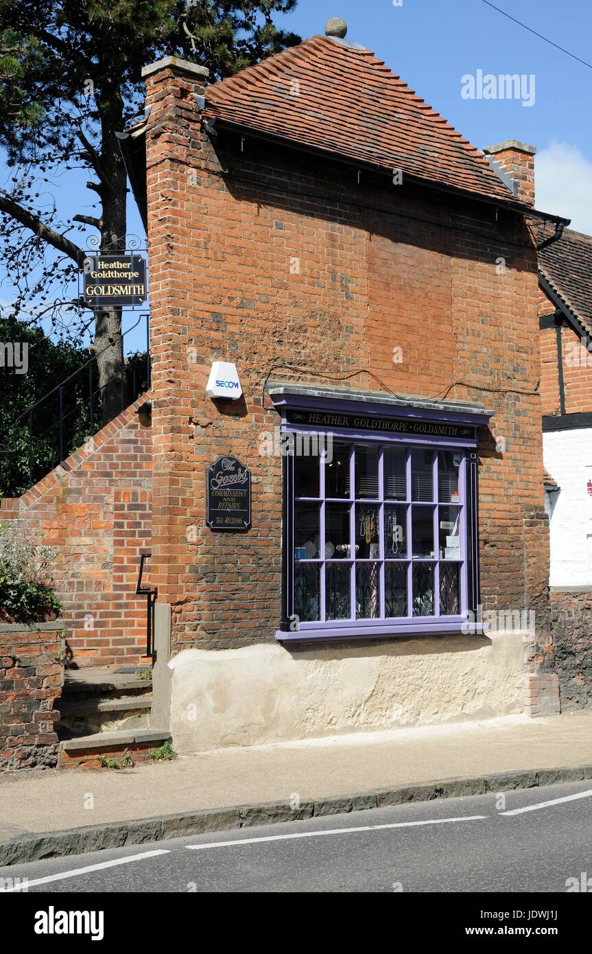 Heather Goldthorpe Goldsmith triangular building, Dunstable Street