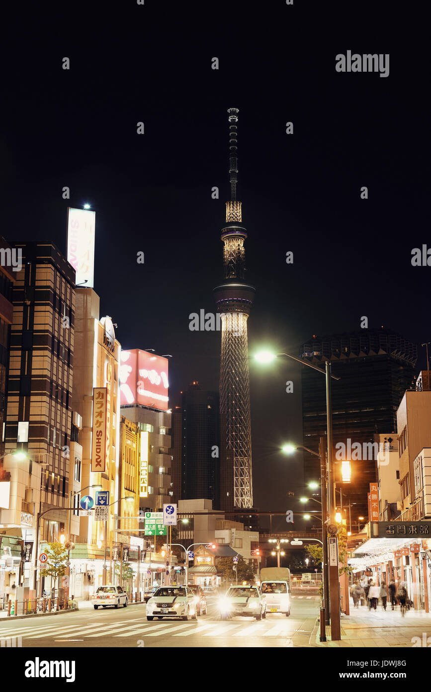City street view night on may 13 hi-res stock photography and images ...