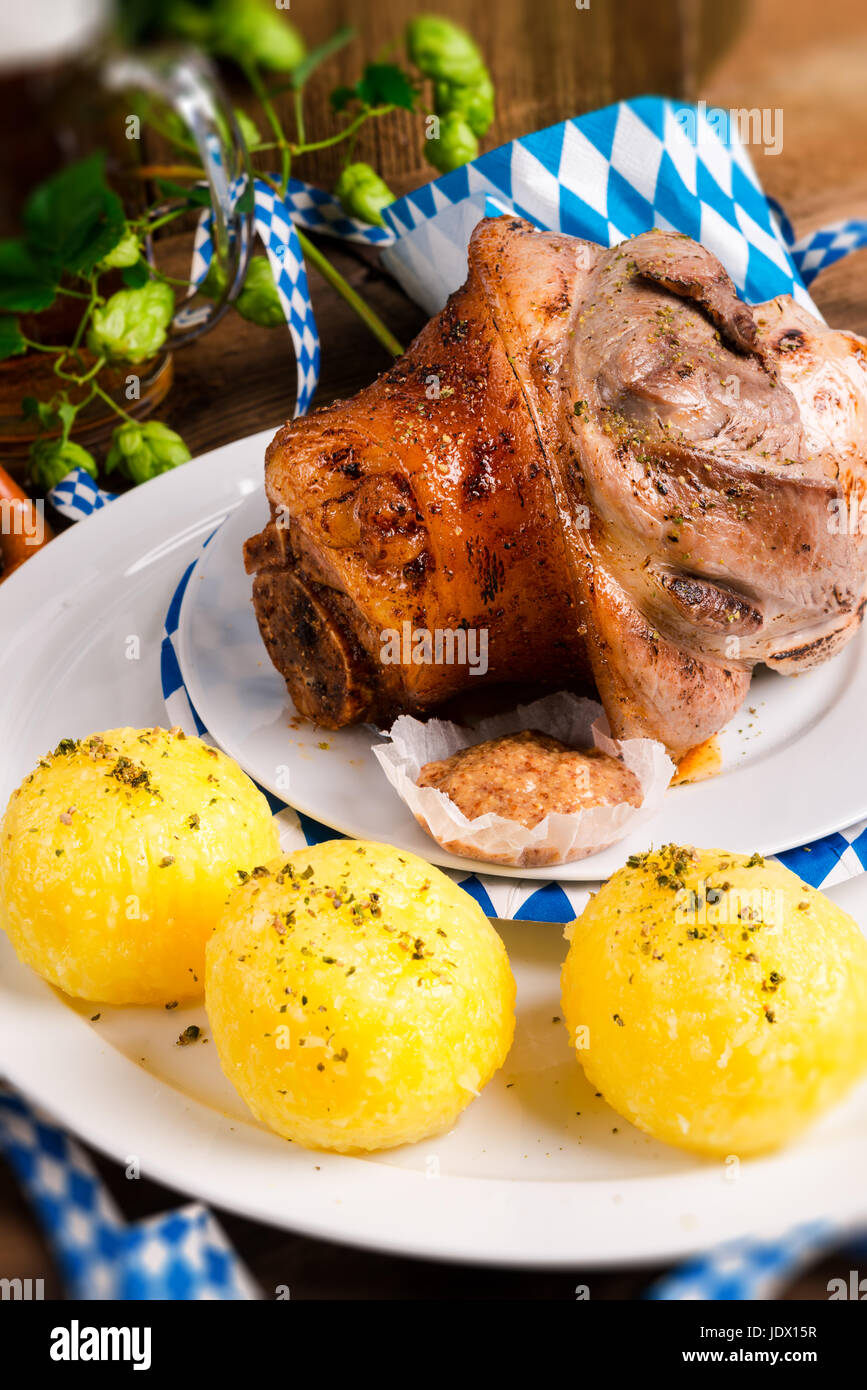 Schweinshaxe pork knuckle on Bavarian Stock Photo Alamy