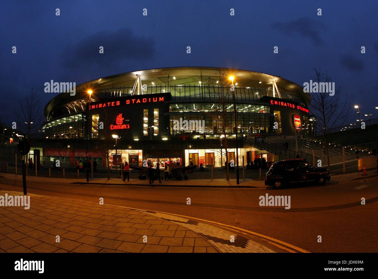 EMIRATES STADIUM ARSENAL FOOTBALL CLUB EMIRATES STADIUM LONDON ENGLAND ...
