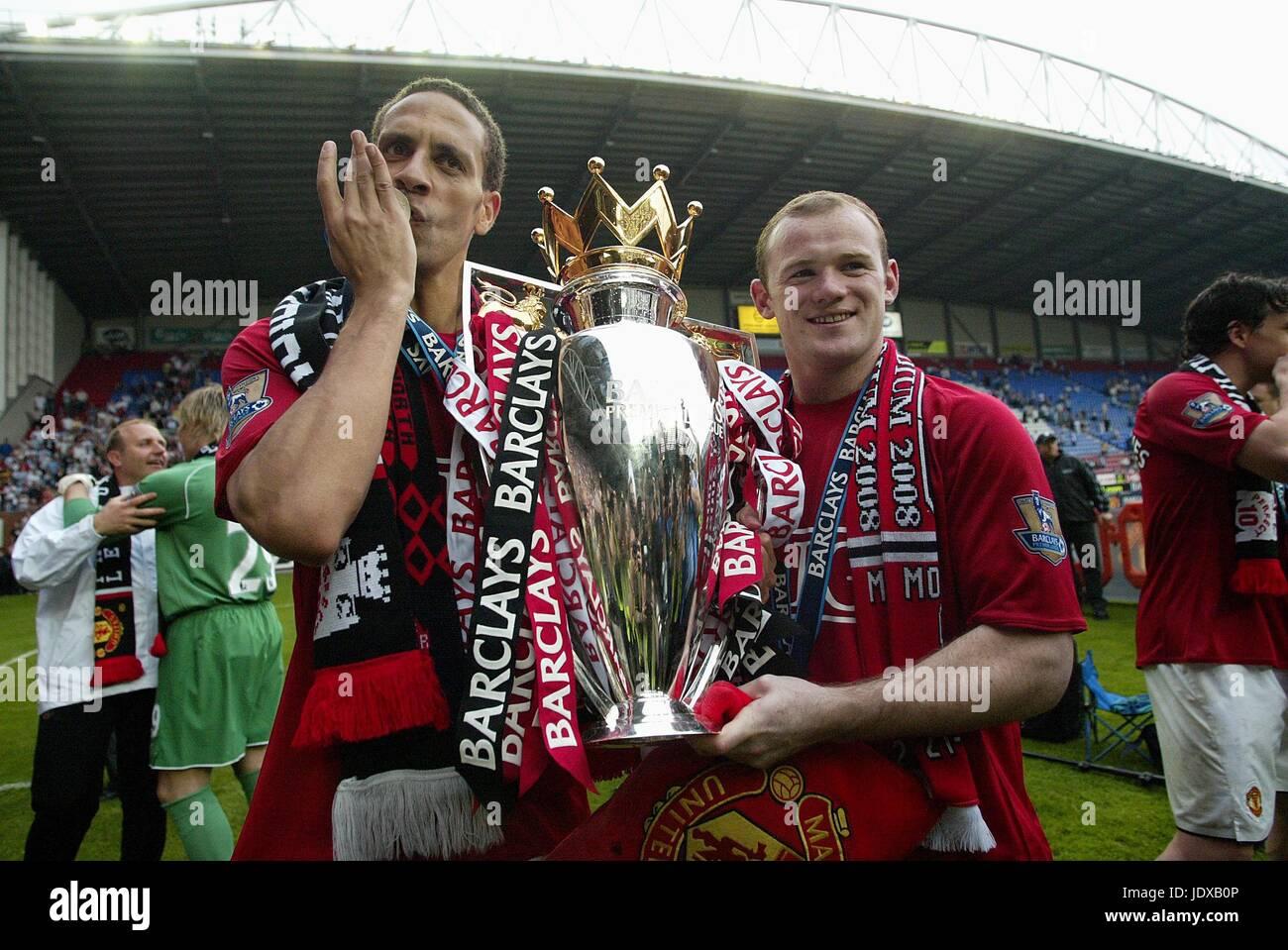 RIO FERDINAND , WAYNE ROONEY, BARCLAYS PREMIER LEAGUE WINNERS 07 