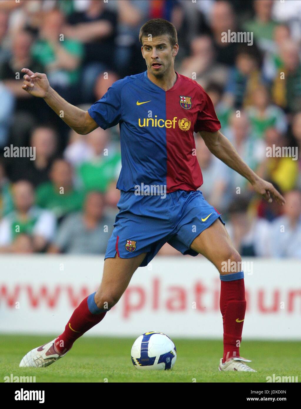 GERARD PIQUE BARCELONA CF MURRAYFIELD EDINBURGH SCOTLAND 24 July 2008 Stock  Photo - Alamy