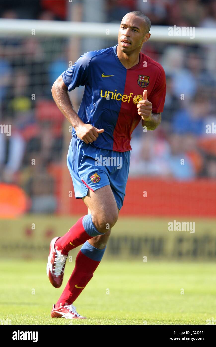 Thierry henry of barcelona hi-res stock photography and images - Alamy