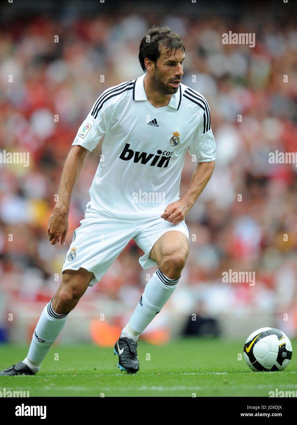 RUUD VAN NISTELROOY REAL MADRID EMIRATES STADIUM LONDON ENGLAND 02