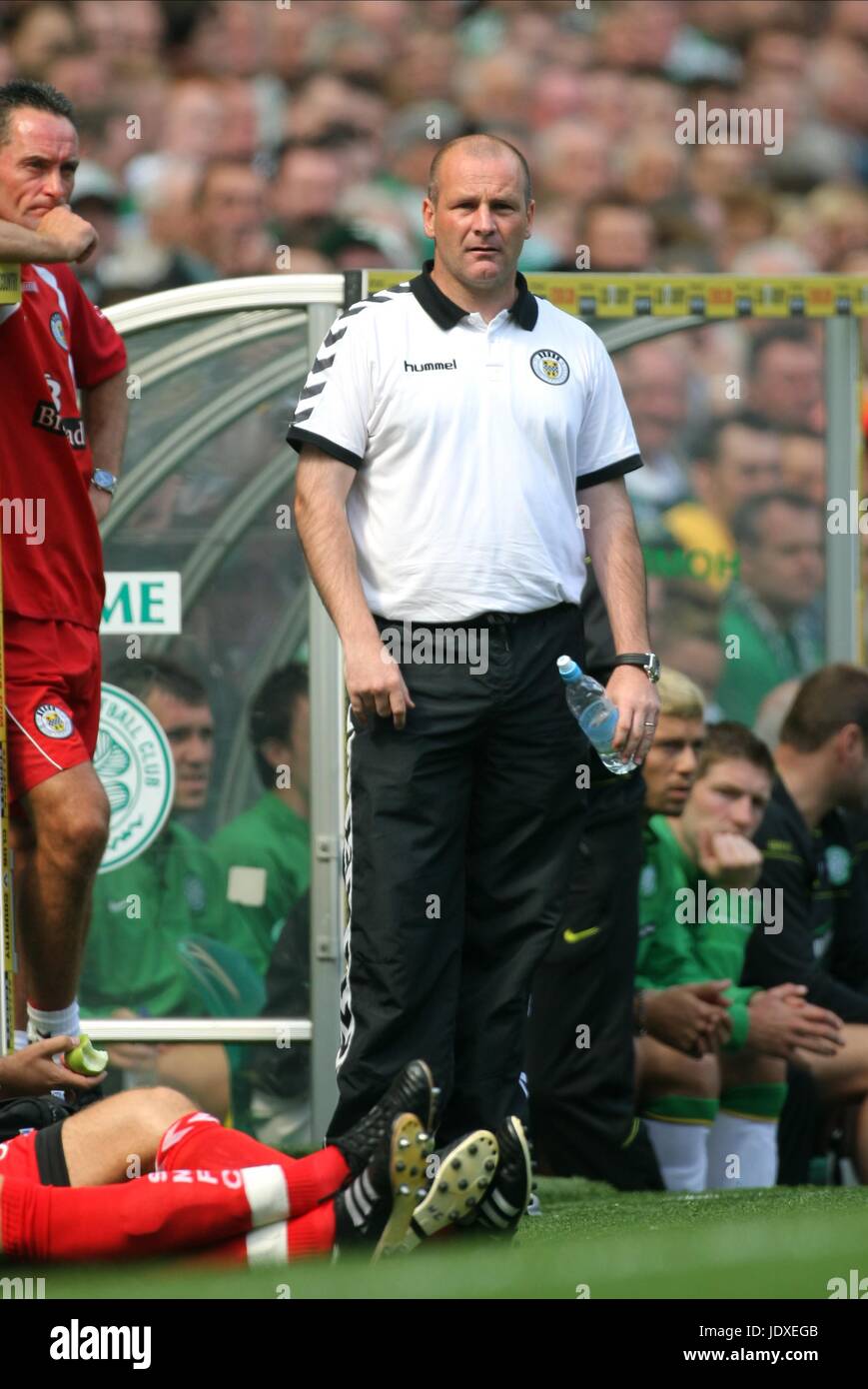 St mirren manager hi-res stock photography and images - Alamy