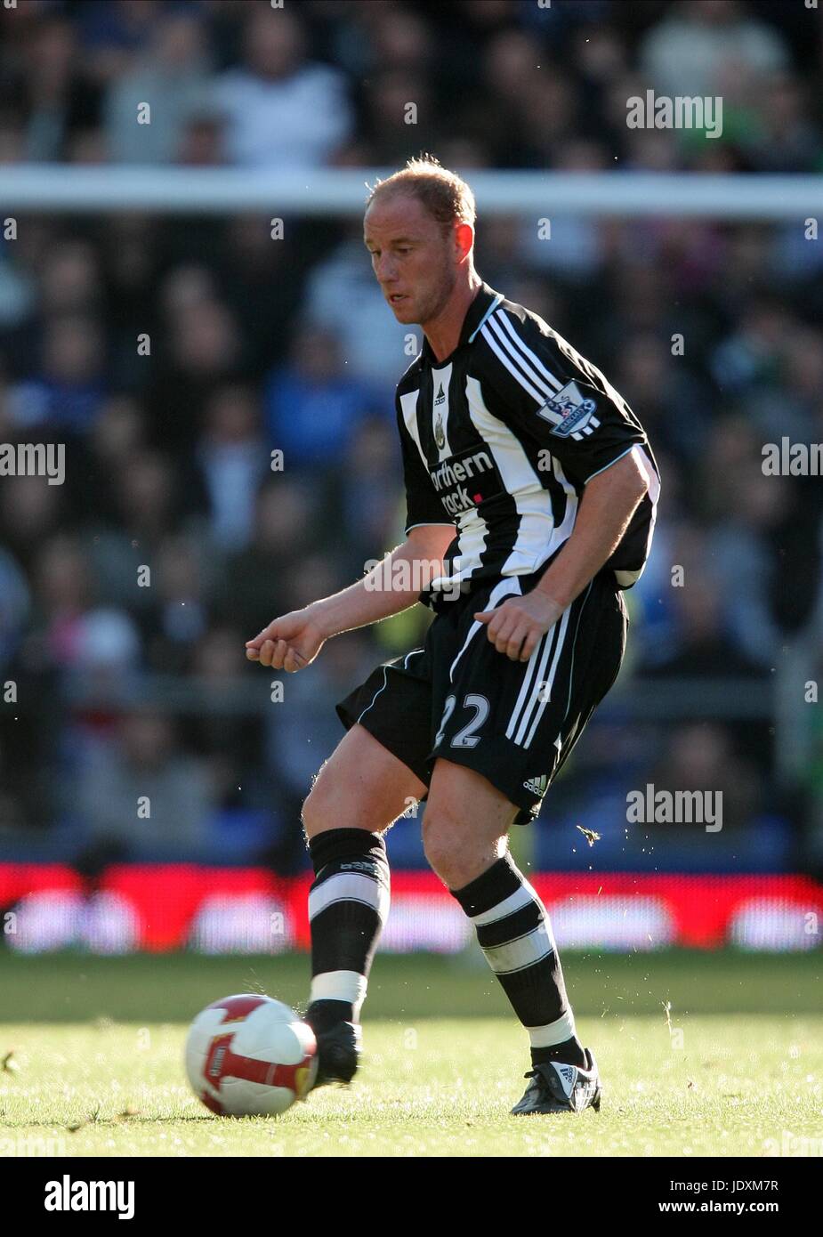 NICKY BUTT NEWCASTLE UNITED FC GOODISON PARK LIVERPOOL ENGLAND 05 ...