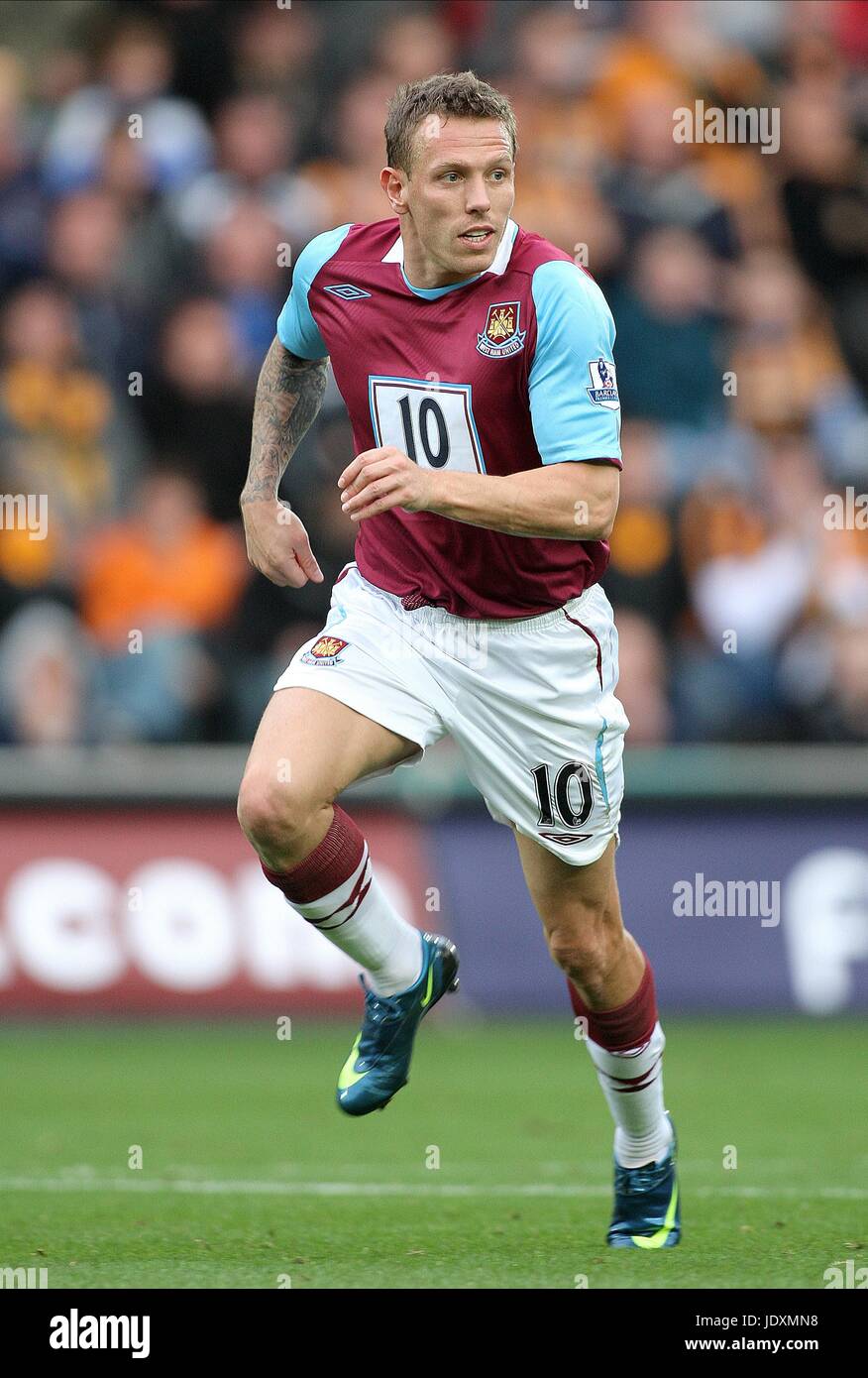 CRAIG BELLAMY WEST HAM UNITED FC KC STADIUM HULL ENGLAND 19 October ...