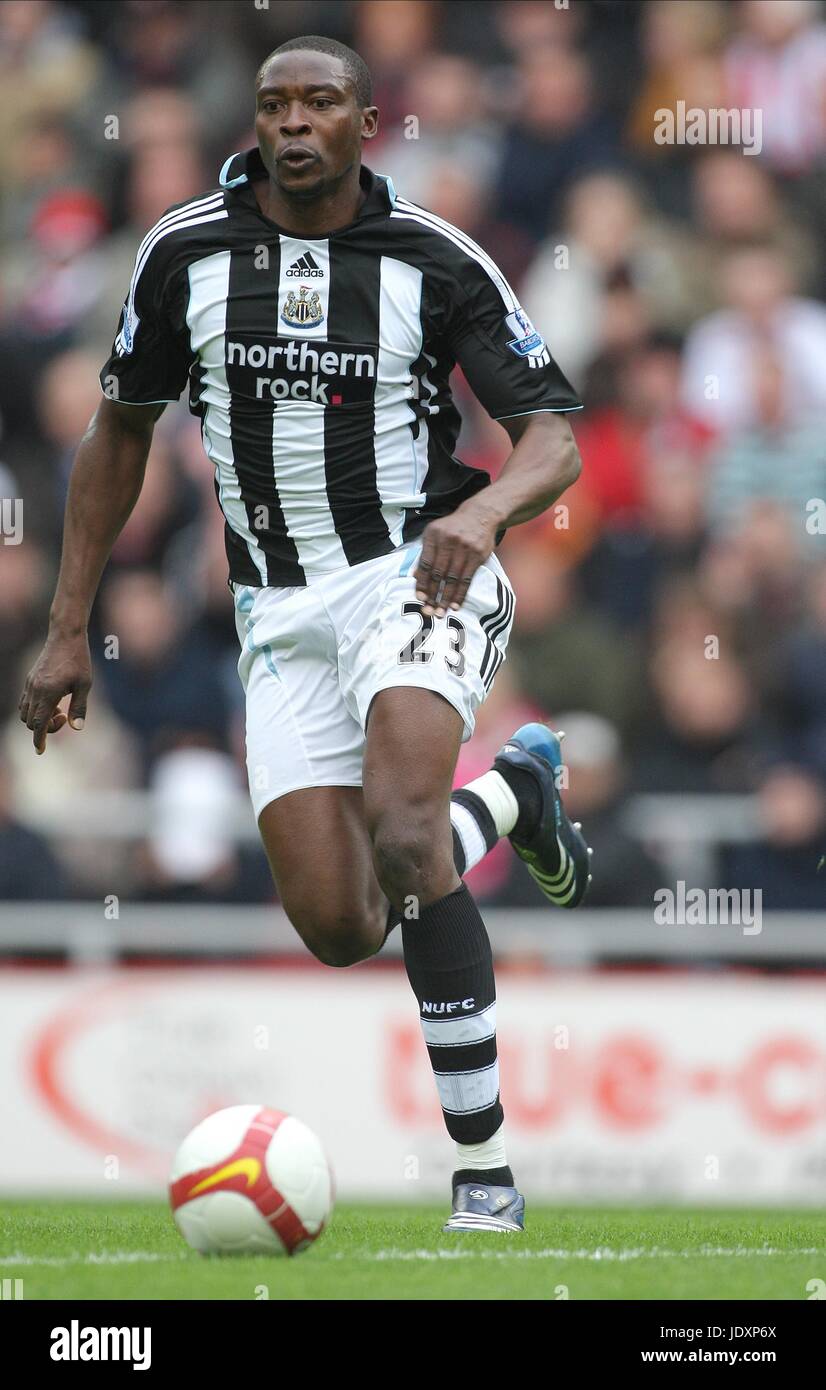 SHOLA AMEOBI NEWCASTLE UNITED FC STADIUM OF LIGHT SUNDERLAND ENGLAND 25 ...