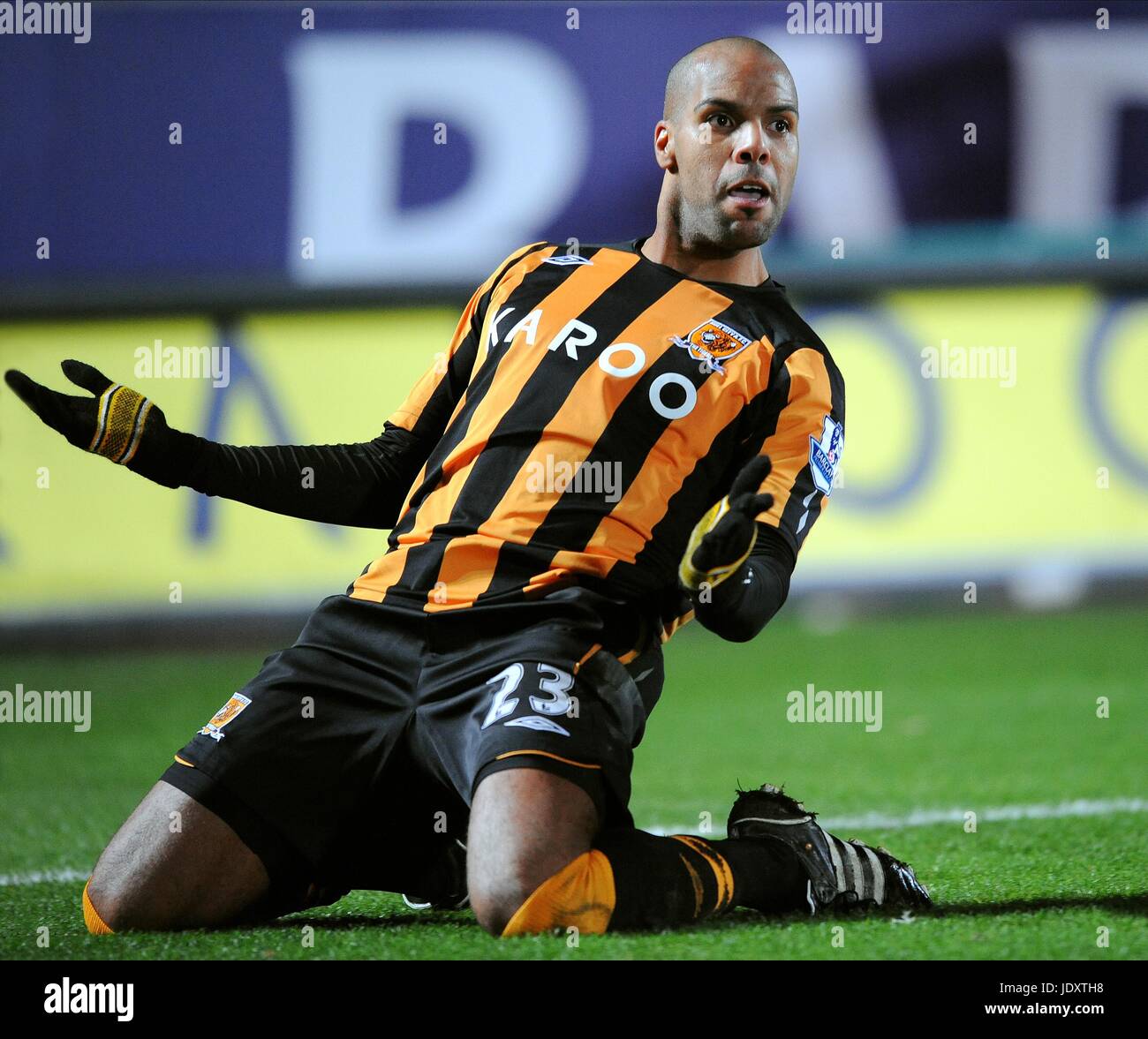 MARLON KING CELEBRATES PENALTY HULL V MIDDLESBROUGH KC STADIUM HULL