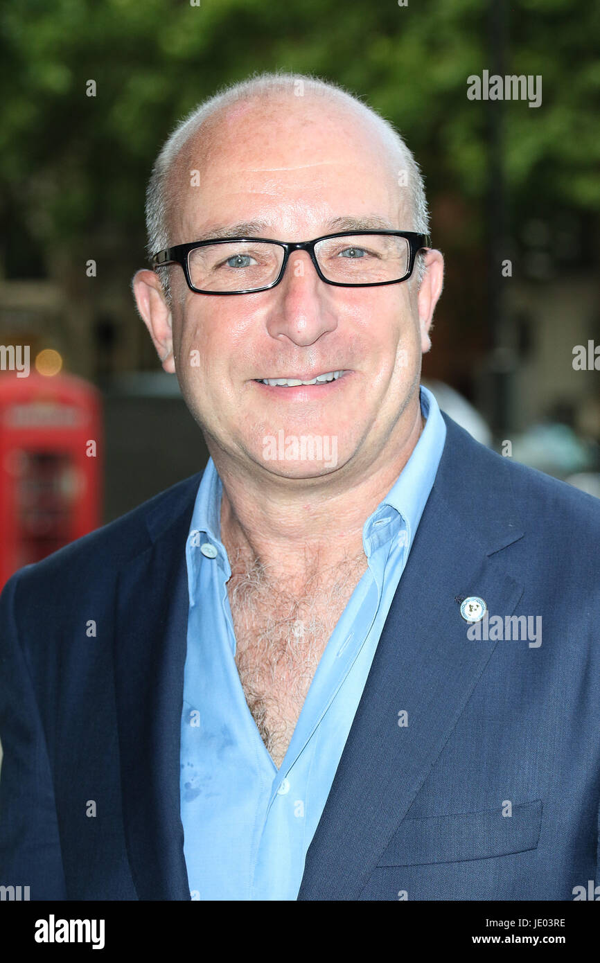 Paul mckenna 2017 hi-res stock photography and images - Alamy