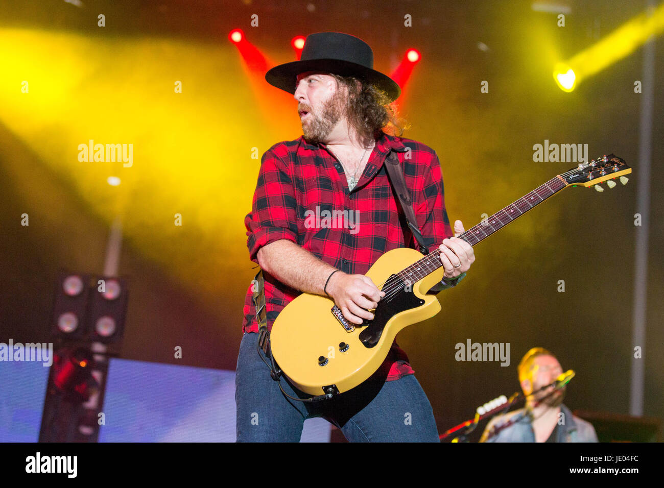 Oshkosh, Wisconsin, USA. 20th June, 2017. JAMES YOUNG of Eli Young Band