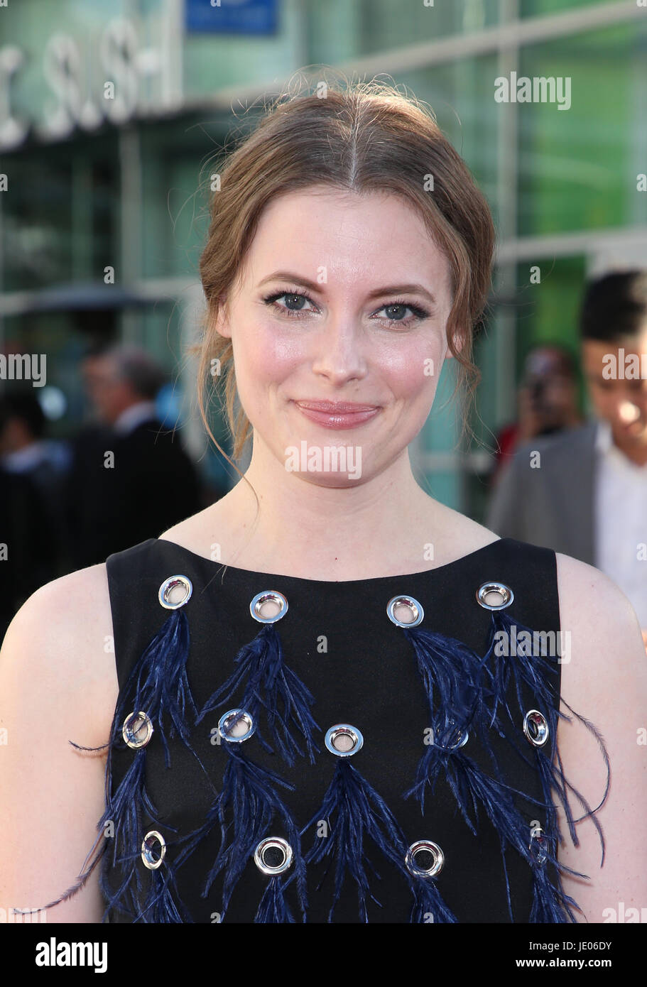 Gillian jacobs hi-res stock photography and images - Alamy