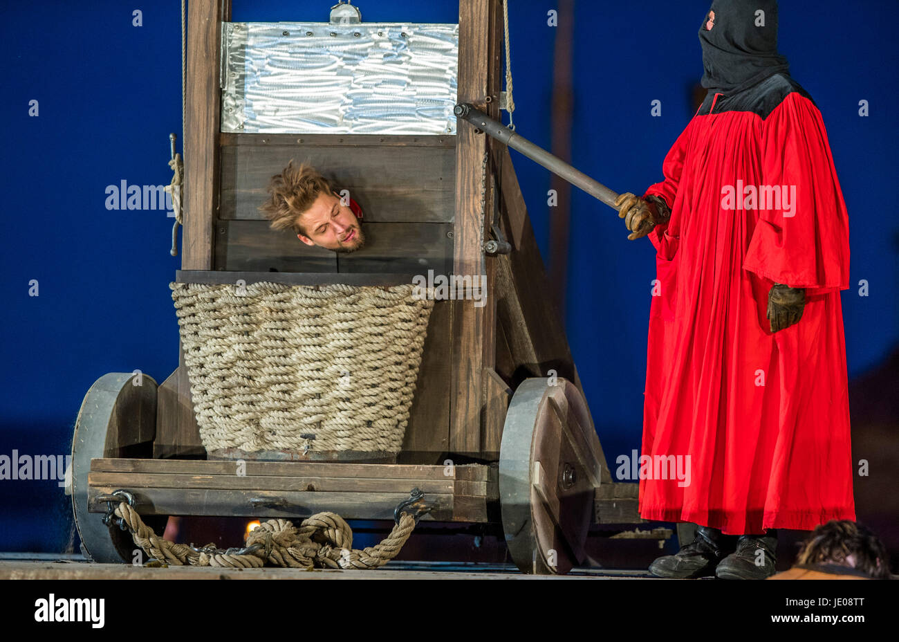 Bastian Semm as the pirate Klaus Stoertebeker can be seen during a press viewing of the Stoertebeker Festival on the natural stage Ralswiek on the island Ruegen, Germany, 21 June 2017. With Stoertebeker's death the five-part cycle will end. This years performance with the titel 'In the shadow of death' will premiere on the 24th of June 2017. The Stoertebeker Festival has been taking place at the island Ruegen for 25 years now. Photo: Jens Büttner/dpa-Zentralbild/dpa Stock Photo
