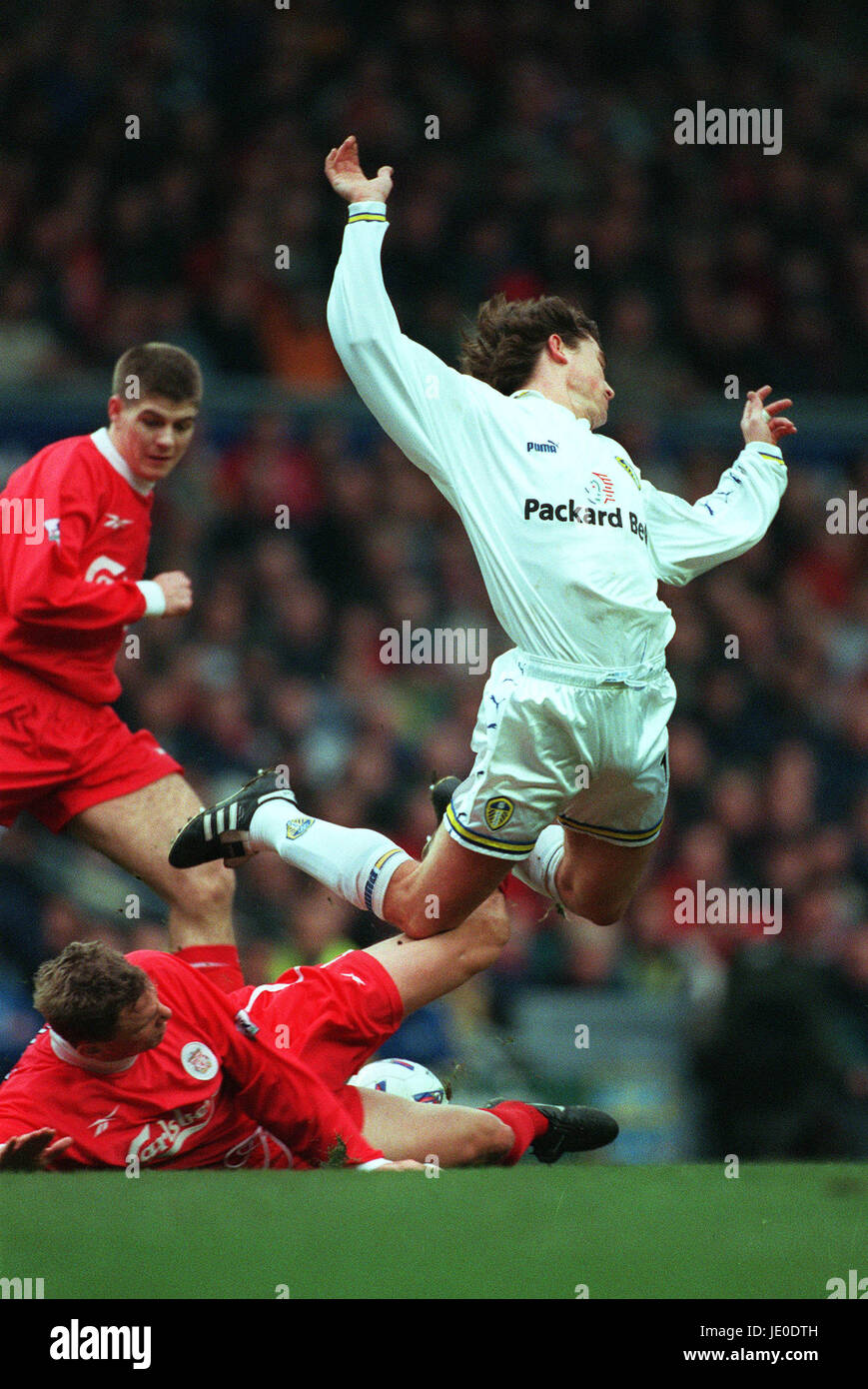 HARRY KEWELL DIVING LIVERPOOL V LEEDS UTD 05 February 2000 Stock Photo Alamy