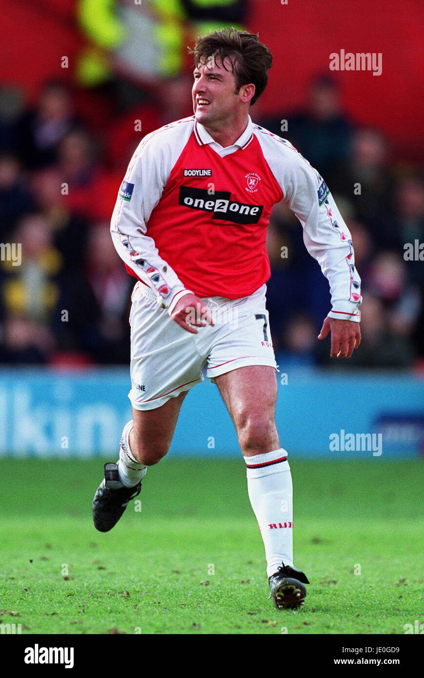 STEVE THOMPSON ROTHERHAM UNITED FC 25 March 2000 Stock Photo