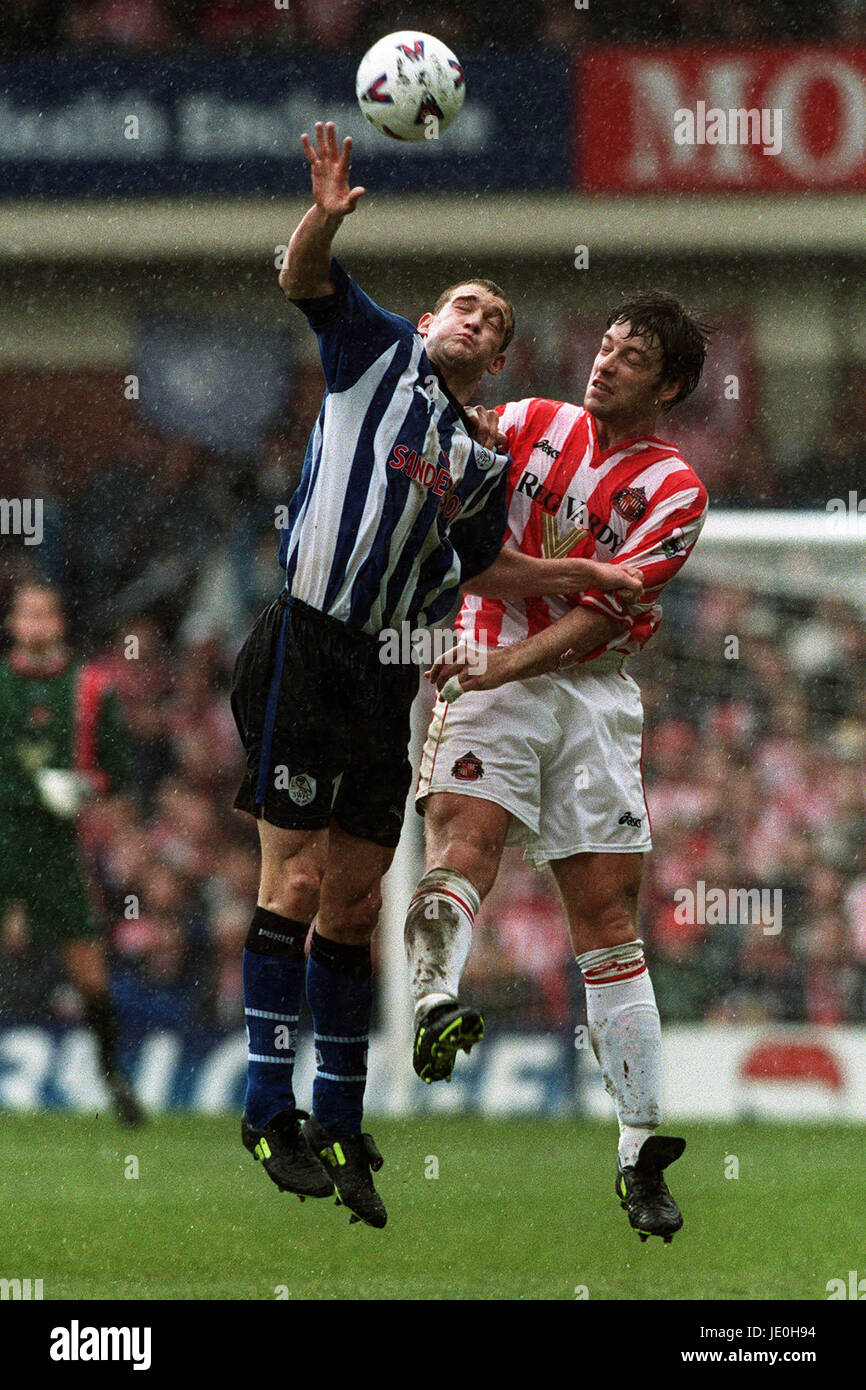 ANDY BOOTH & PAUL BULTER SHEFFIELD WED V SUNDERLAND 22 April 2000 Stock