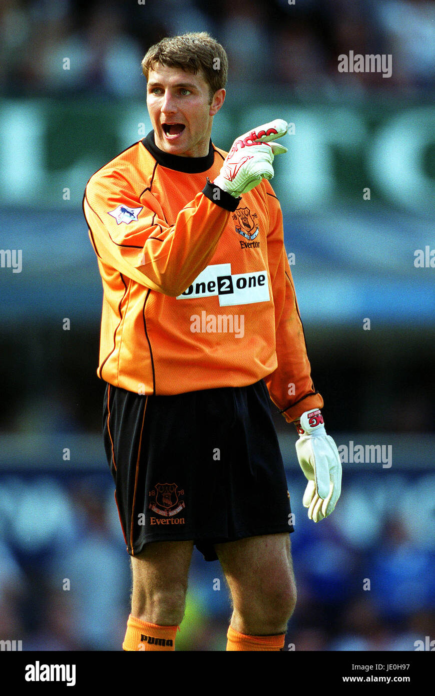 PAUL GERRARD EVERTON FC 14 May 2000 Stock Photo - Alamy