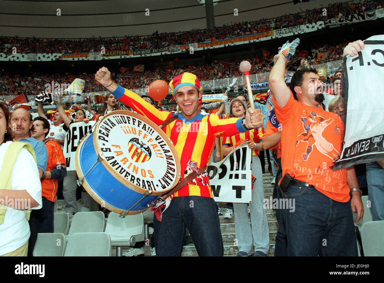 VALENCIA DRUMMER REAL MADRID V VALENCIA 24 May 2000 Stock Photo Alamy