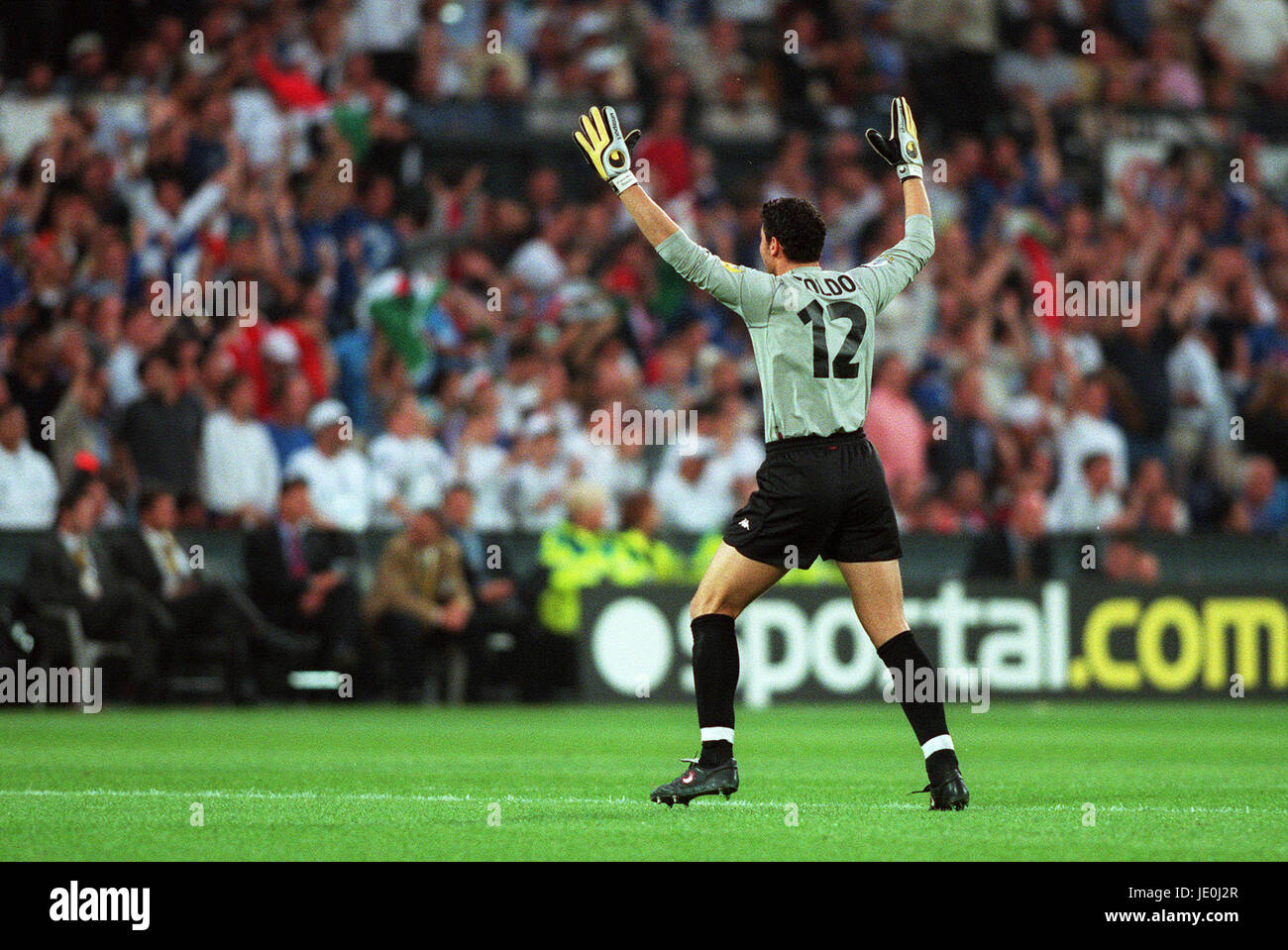 FRANCESCO TOLDO ITALY & FIORENTINA 04 July 2000 Stock Photo