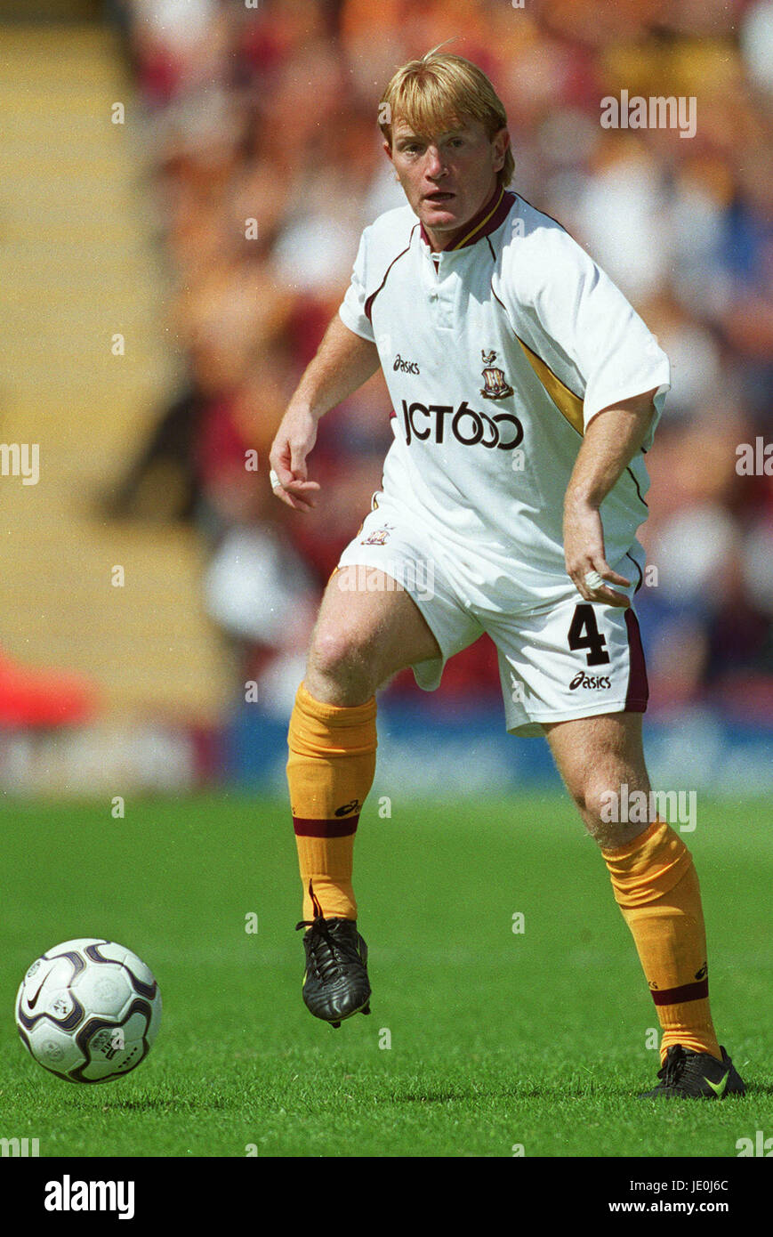 STUART MCCALL BRADFORD CITY FC 17 July 2000 Stock Photo