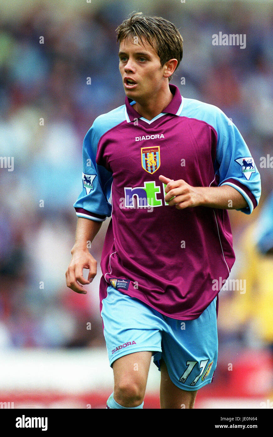 LEE HENDRIE ASTON VILLA FC 26 August 2000 Stock Photo