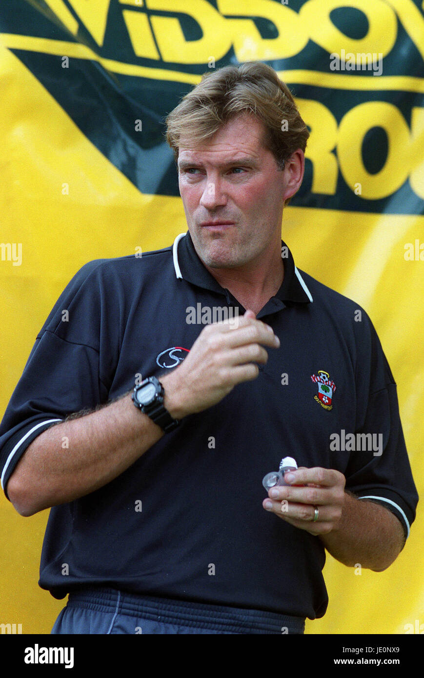 Leicester city v southampton 2000 hires stock photography and images