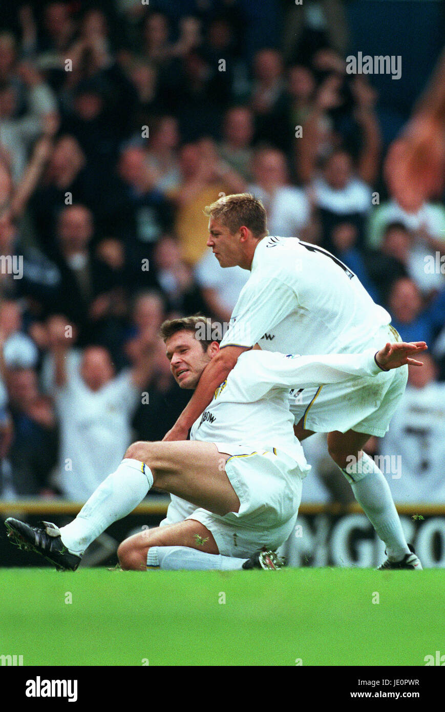 PA PHOTOS/AAP - UK USE ONLY : Australian soccer star Mark Viduka puts in a  solo effort for his English Club Leeds United in a friendly International  against Chilean Club team Colo