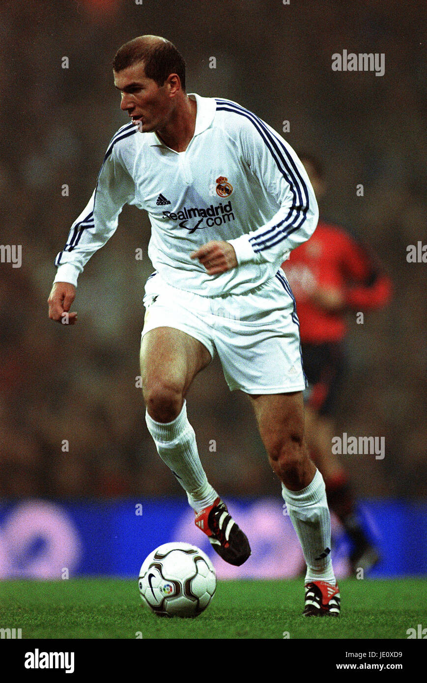 ZINEDINE ZIDANE REAL MADRID CF BERNABEU MADRID 01 December