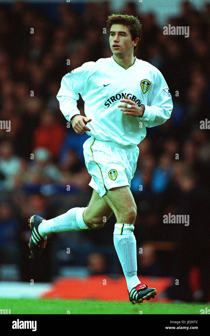 HARRY KEWELL LEEDS UNITED FC ELLAND ROAD LEEDS 04 November 2001 Stock
