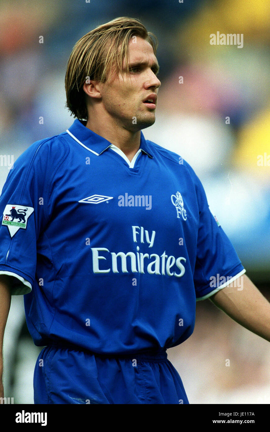 BOUDEWIJN ZENDEN CHELSEA FC LONDON STAMFORD BRIDGE LONDON 19 August 2001  Stock Photo - Alamy