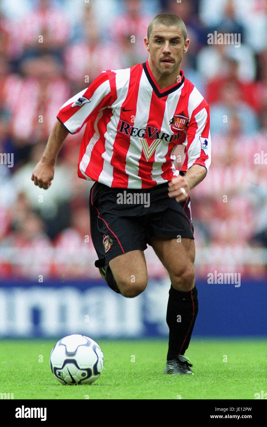 KEVIN PHILLIPS SUNDERLAND FC SUNDERLAND STADIUM OF LIGHT SUNDERLAND 18 August 2001 Stock Photo