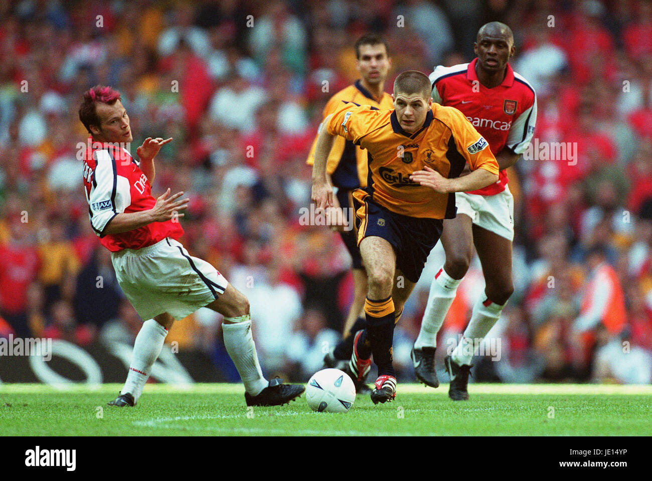 STEVEN GERRARD , LJUNGBERG, ARSENAL V LIVERPOOL FA CUP, FA CUP FINAL, 2001  Stock Photo - Alamy