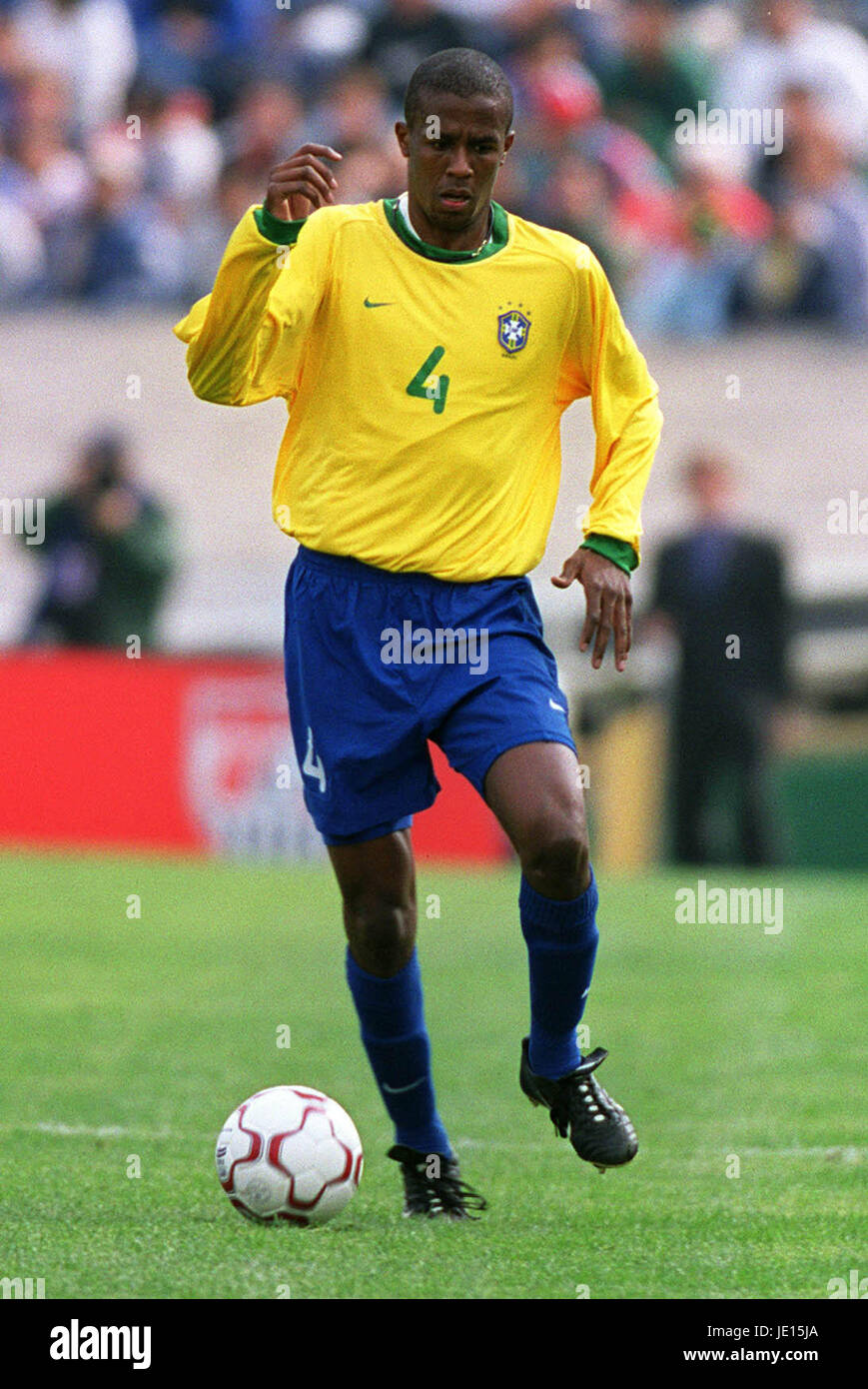 Roque Junior lines up for Brazil ahead of their 1-0 win over Jamaica, in a  friendly international at the Walkers Stadium, in Leicester Stock Photo -  Alamy