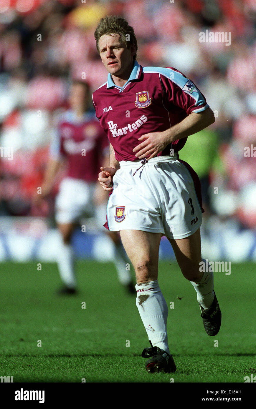STUART PEARCE WEST HAM UNITED FC STADIUM OF LIGHT SUNDERLAND ENGLAND 17 ...