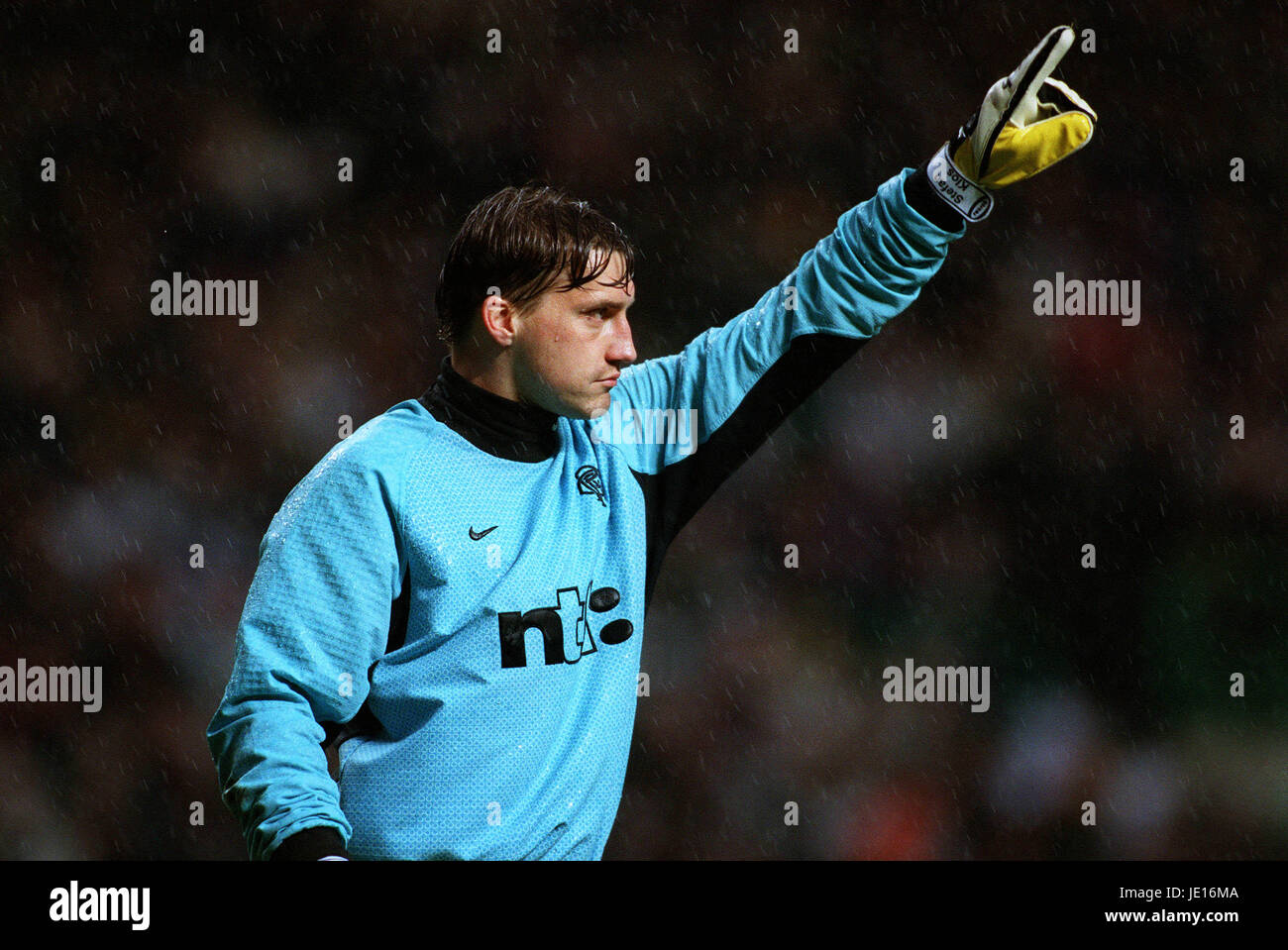 STEFAN KLOS GLASGOW RANGERS FC GLASGOW CELTIC PARK GLASGOW 11 February 2001 Stock Photo