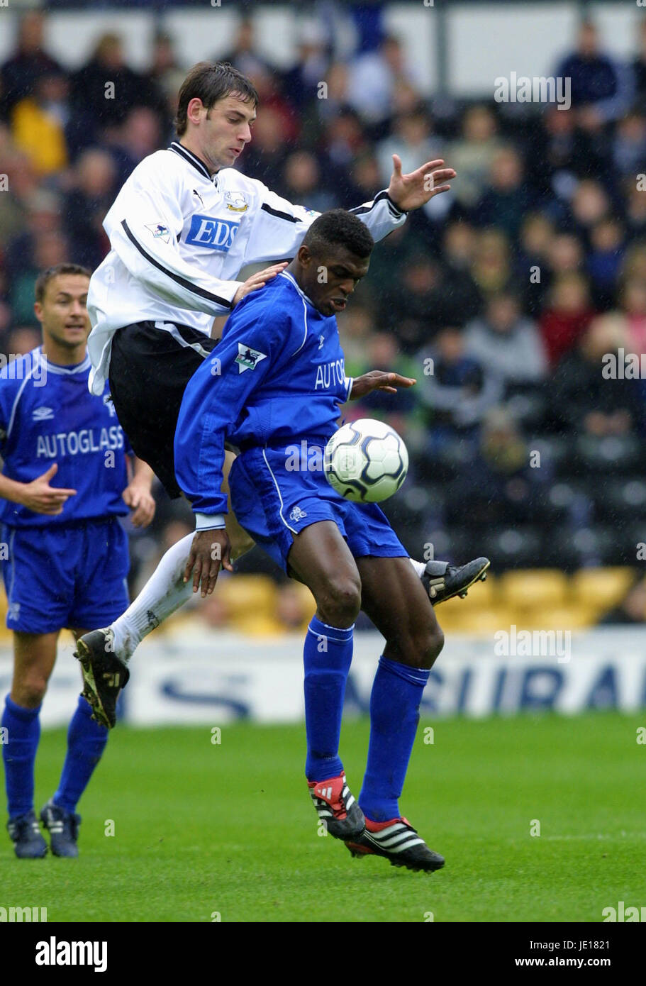 RORY DELAP & MARCEL DESAILLY DERBY COUNTY V CHELSEA 07 April 2001 Stock Photo