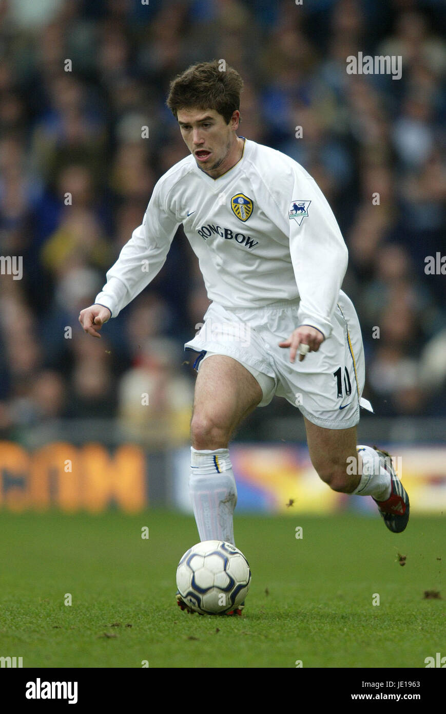 HARRY KEWELL LEEDS UNITED FC LEEDS ELLAND ROAD 03 February 2002 Stock