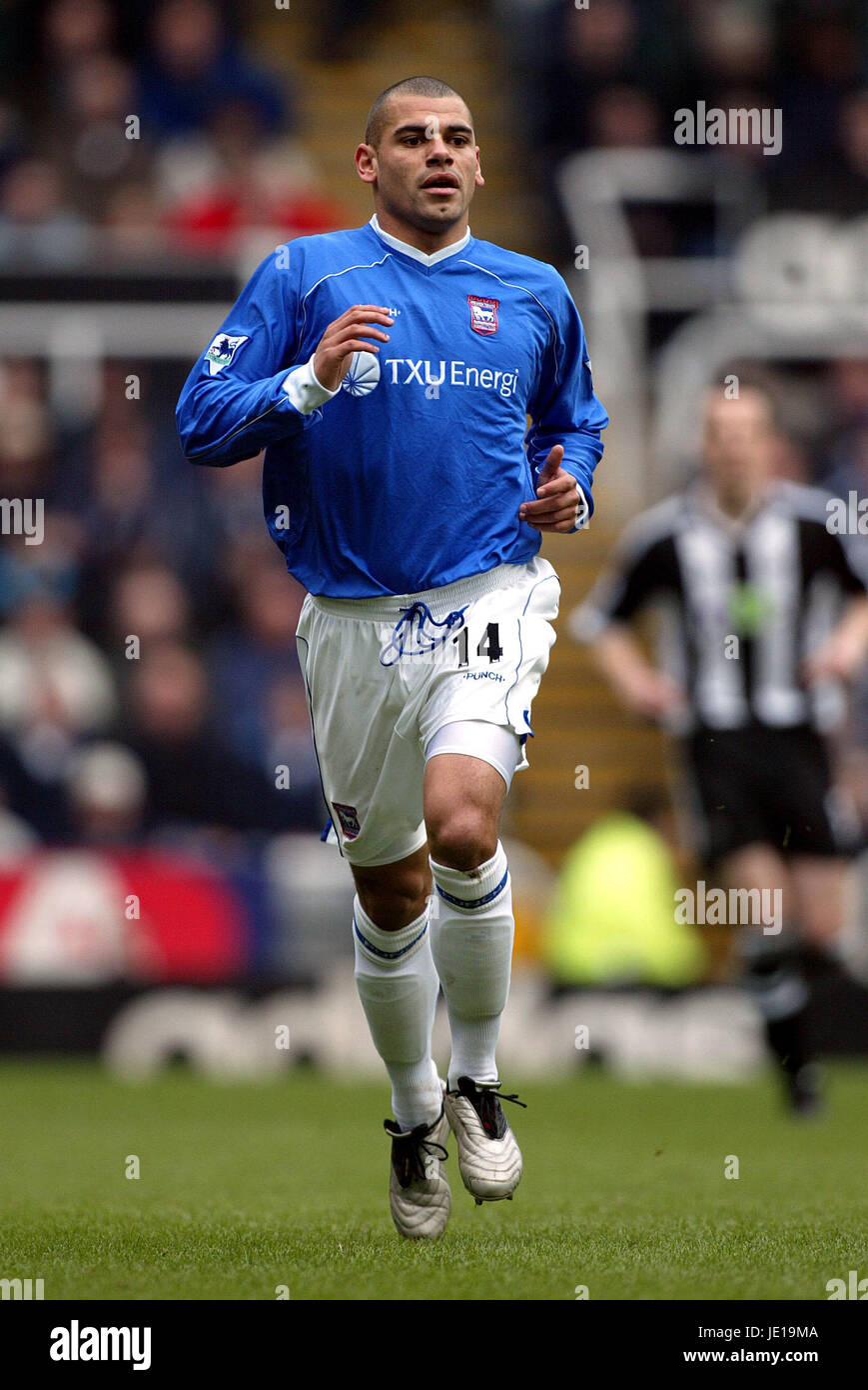 JERMAINE WRIGHT IPSWICH TOWN FC ST JAMES PARK NEWCASTLE 16 March 2002 Stock Photo