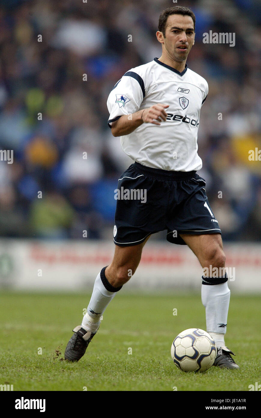 YOURI DJORKAEFF BOLTON WANDERERS FC REEBOK STADIUM BOLTON 30 March 2002 Stock Photo