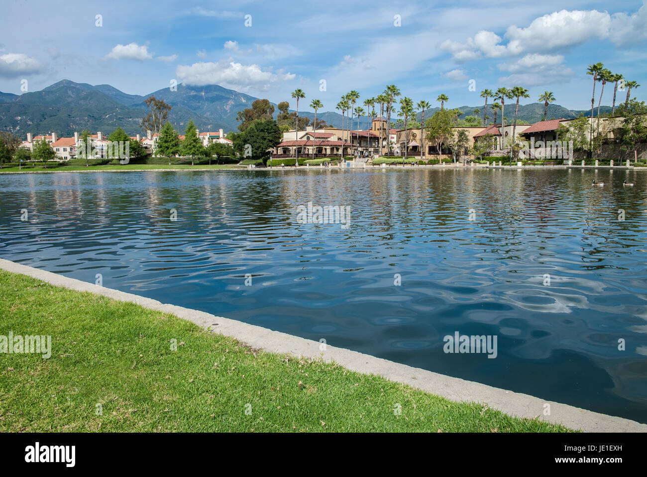 Neighborhood park california grass hi-res stock photography and images ...