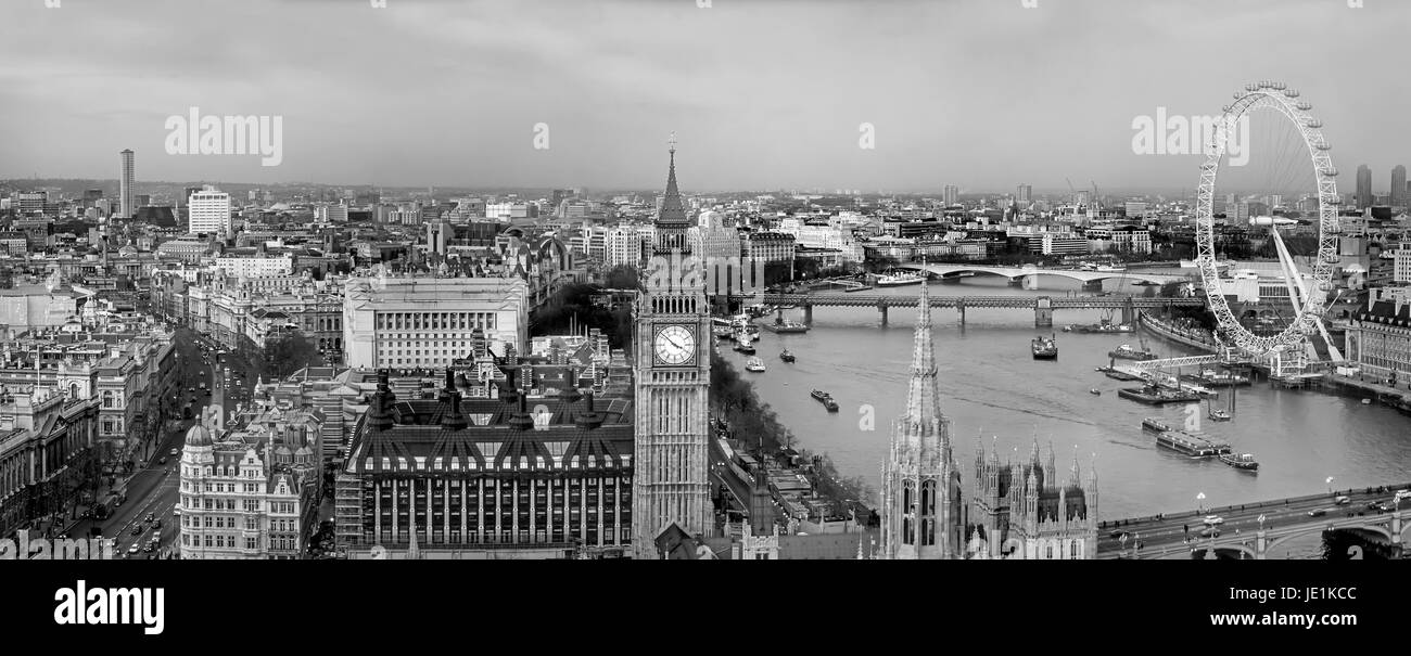 Parliament from Victoria Tower year 2000. black and white view of river and Parliament London eye and river Thames Stock Photo